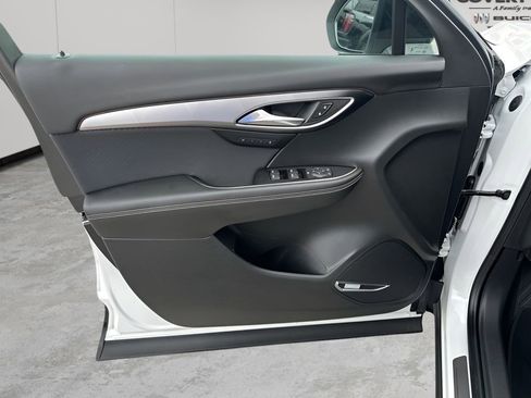 Used 2025 Buick Envision Sport Touring image 25