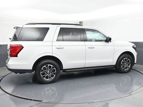 Used 2023 Ford Expedition XL AWD/4WD image 43