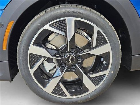Used 2026 MINI Cooper 4-Door Hardtop FWD image 15