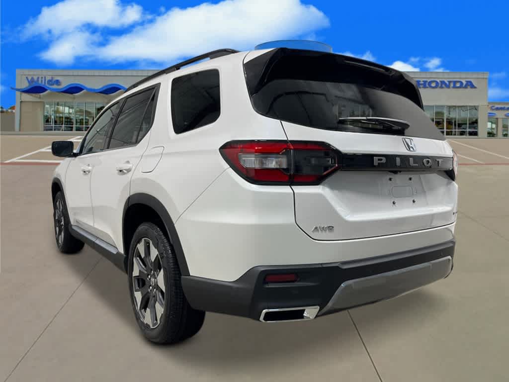 New 2026 Honda Pilot Touring image 3