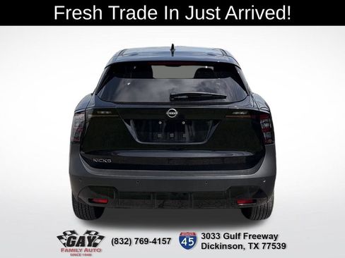 Used 2025 Nissan Kicks SV w/ Charging Package FWD image 8
