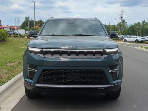 New 2026 Jeep Grand Wagoneer Limited AWD/4WD image 16
