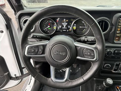 Used 2023 Jeep Wrangler Unlimited Sahara w/ Cold Weather Group AWD/4WD image 22