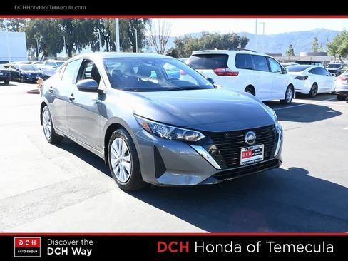 Used 2024 Nissan Sentra S image 3