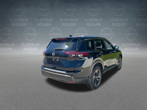 Used 2025 Nissan Rogue SV w/ SV Premium Package FWD image 39