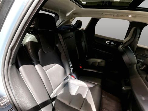 Certified 2024 Volvo XC60 B5 Core w/ Climate Package AWD/4WD image 19