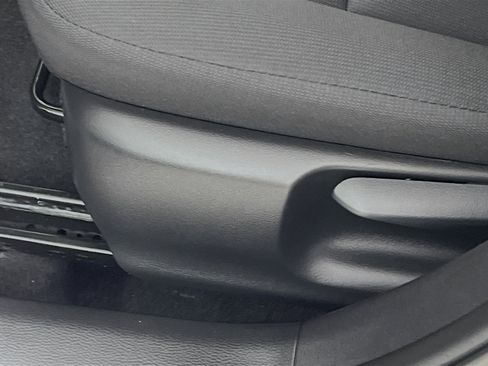Used 2025 Toyota Corolla LE FWD image 16