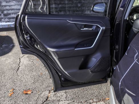 Certified 2019 Toyota RAV4 Limited image 18