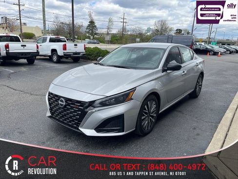 Used 2025 Nissan Altima 2.5 SV FWD image 4