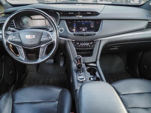 Certified 2020 Cadillac XT5 Premium Luxury AWD/4WD image 11