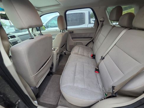 Used 2012 Ford Escape XLT FWD image 9