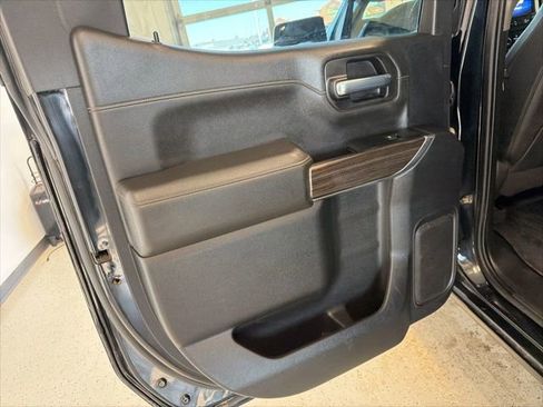 Used 2021 Chevrolet Silverado 1500 LT Trail Boss w/ Convenience Package II image 39