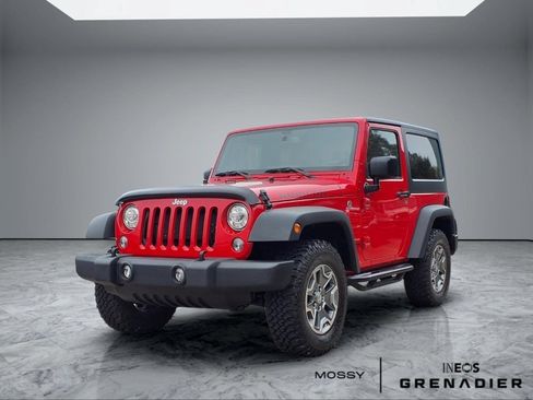 Used 2018 Jeep Wrangler Rubicon w/ Power Convenience Group AWD/4WD image 4
