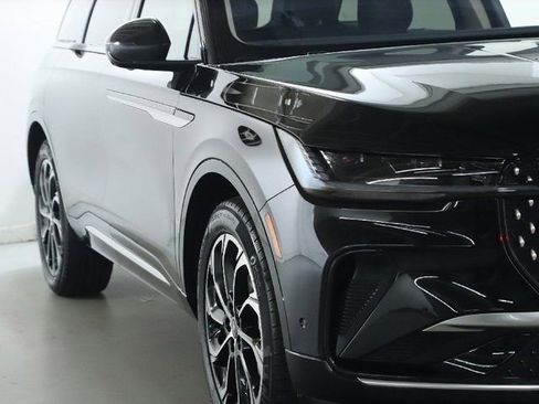 Certified 2024 Lincoln Nautilus Reserve w/ Equipment Group 202A image 9