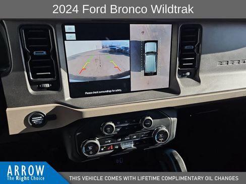 Used 2024 Ford Bronco Wildtrak image 24