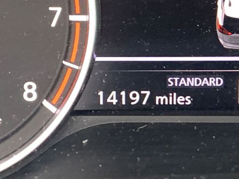 Used 2025 Nissan Rogue SV image 9