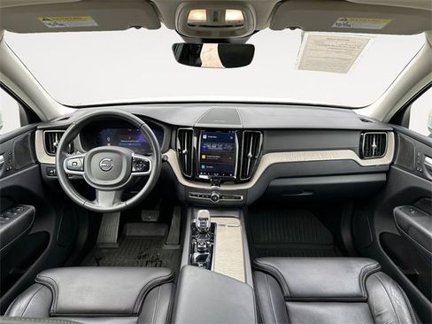 Used 2022 Volvo XC60 B5 Inscription w/ Protection Package Premier image 10