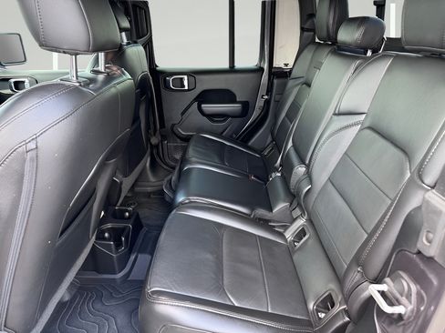 Used 2021 Jeep Gladiator Sport AWD/4WD image 32