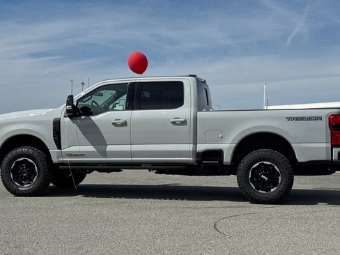 New 2026 Ford F250 Platinum w/ Tremor Off-Road Package AWD/4WD image 7