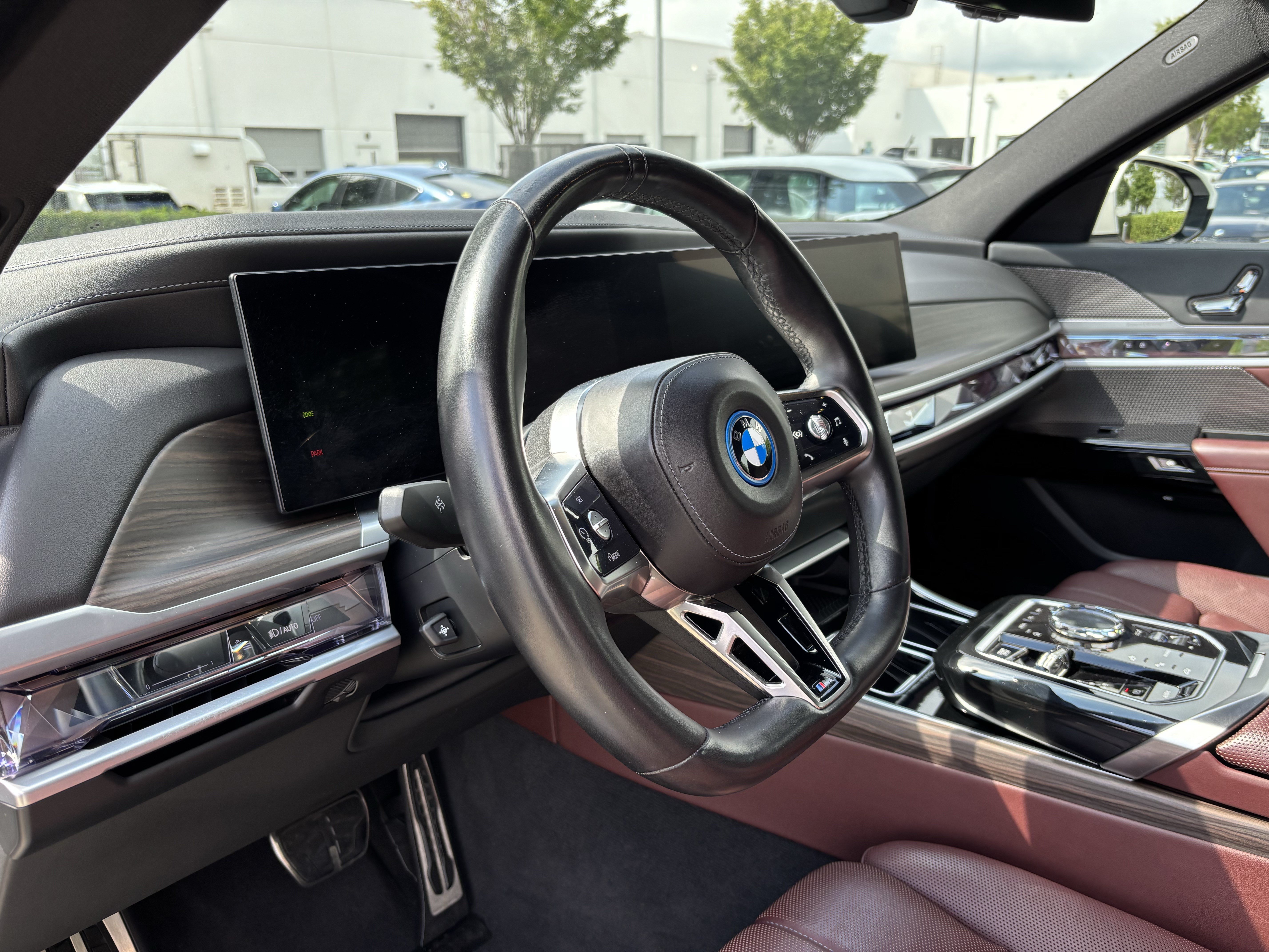 Certified 2024 BMW i7 xDrive60 AWD/4WD image 17