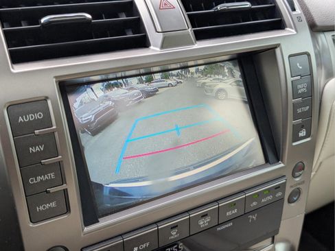 Used 2018 Lexus GX 460 image 36