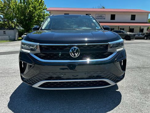 Used 2022 Volkswagen Taos SE AWD/4WD image 10