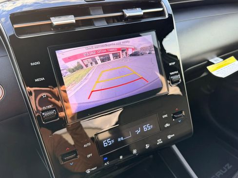 Used 2024 Hyundai Santa Cruz SEL image 23