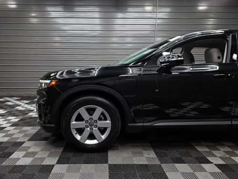 Used 2025 Honda Prologue EX image 39