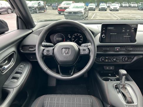 Used 2026 Honda HR-V Sport image 12
