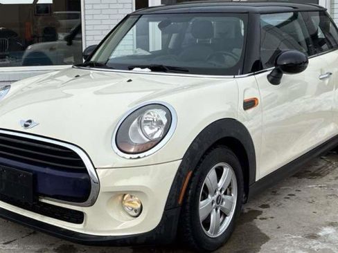 Used 2017 MINI Cooper 2-Door Hardtop image 1