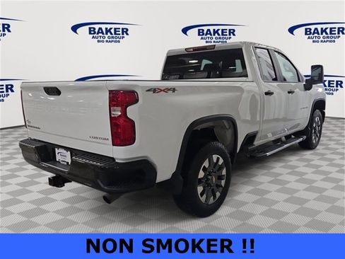 Used 2024 Chevrolet Silverado 2500 Custom w/ Custom Convenience Package image 4