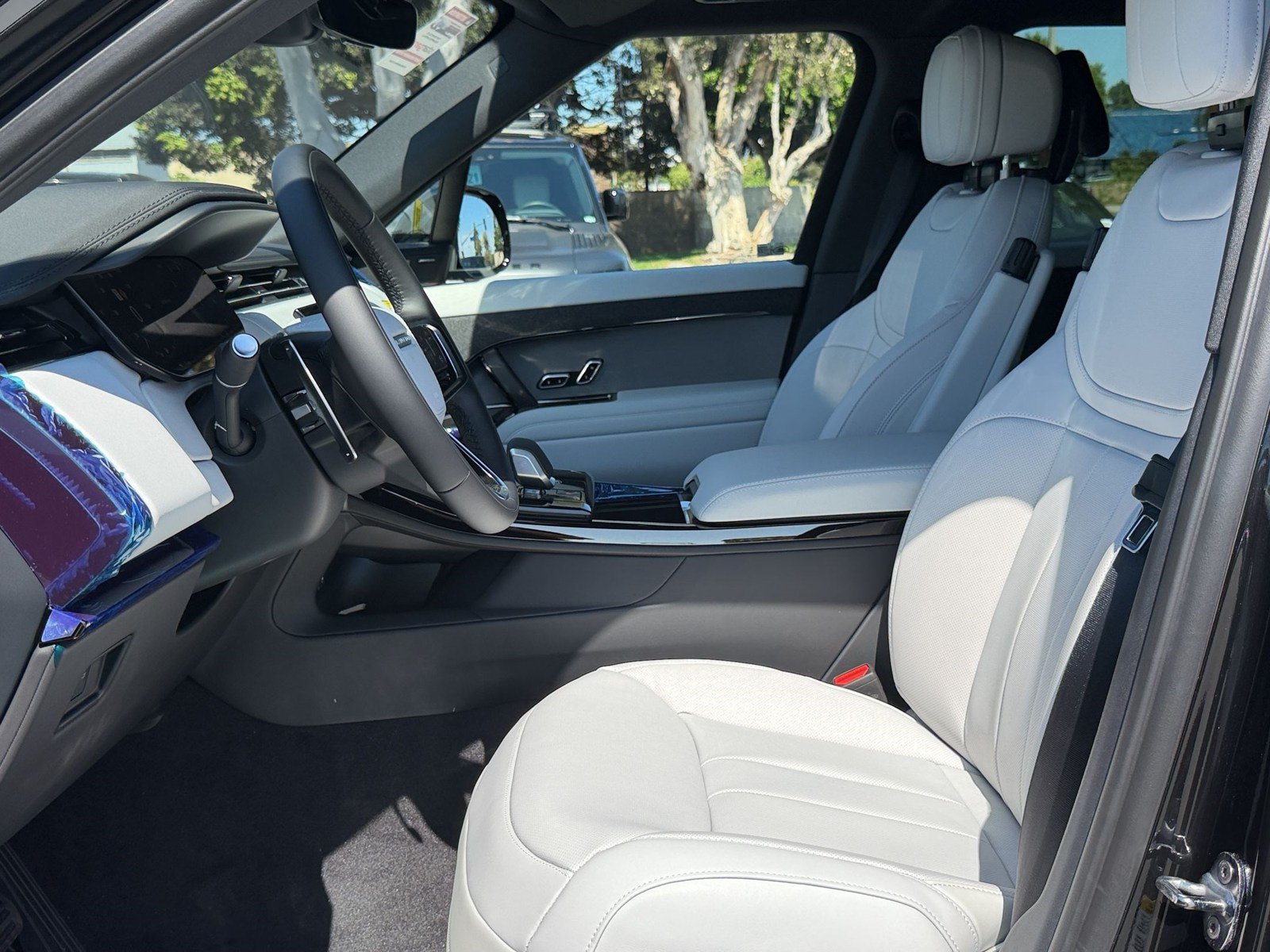 New 2027 Land Rover Range Rover Sport SE AWD/4WD image 28