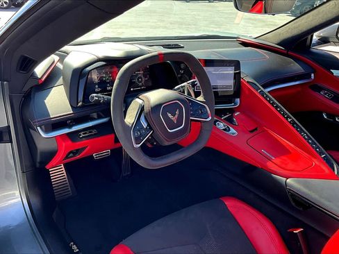 Used 2024 Chevrolet Corvette Stingray Premium Conv w/ Z51 Performance Package image 15