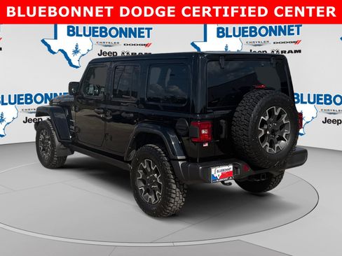 Used 2024 Jeep Wrangler Unlimited Sahara w/ Technology Group AWD/4WD image 7
