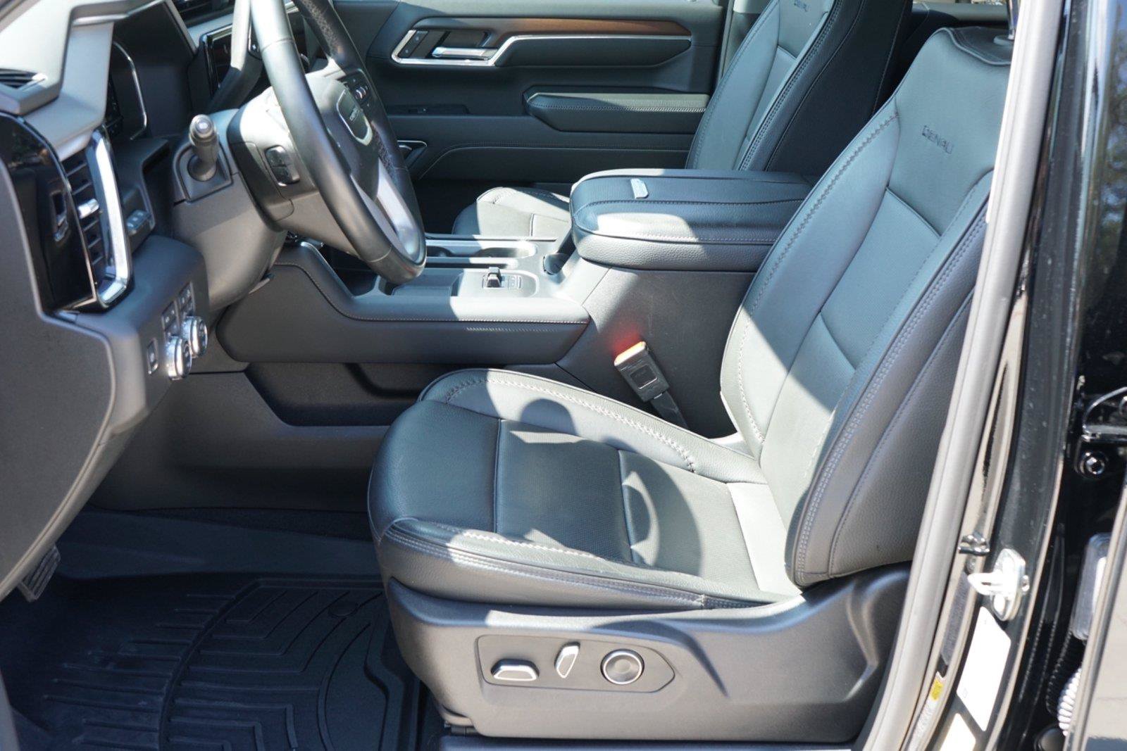 Used 2024 GMC Sierra 2500 Denali w/ Denali Reserve Package AWD/4WD image 9
