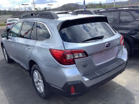 Used 2019 Subaru Outback 2.5i Premium AWD/4WD image 3