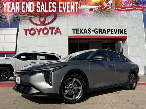 Used 2025 Kia K4 LXS image 1