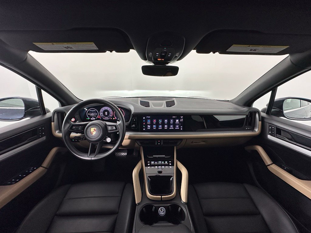 Certified 2024 Porsche Cayenne w/ Premium Package Plus (PFM) AWD/4WD image 6