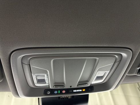 Used 2024 Chevrolet Silverado 2500 LT w/ Convenience Package image 23