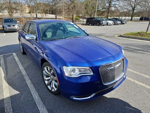 Used 2019 Chrysler 300 Touring w/ Chrome Appearance Package image 36