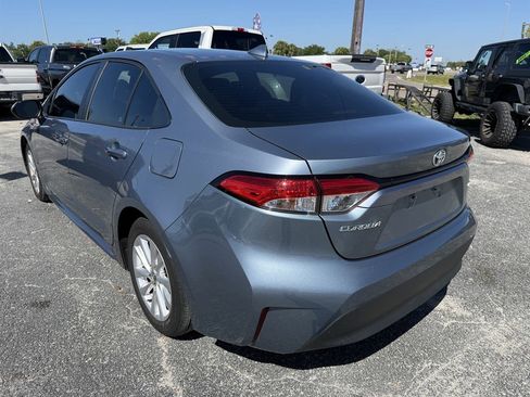 Used 2023 Toyota Corolla LE w/ LE Premium Package image 6