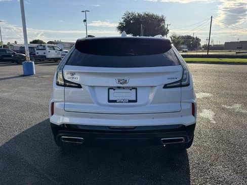 Used 2024 Cadillac XT4 Sport image 4