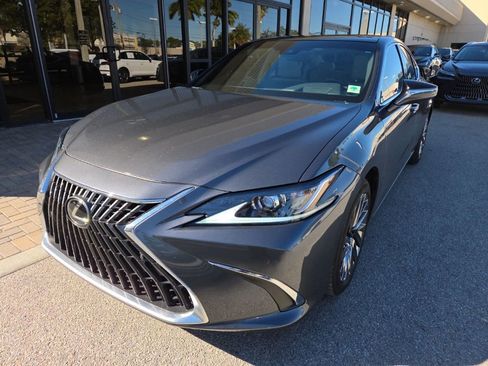 Used 2024 Lexus ES 350 350 Luxury image 2