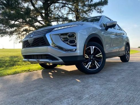 Used 2026 Mitsubishi Eclipse Cross AWD image 3
