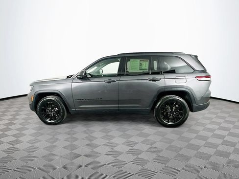 Certified 2024 Jeep Grand Cherokee Altitude AWD/4WD image 7