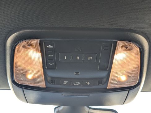 Used 2025 Dodge Durango GT image 23