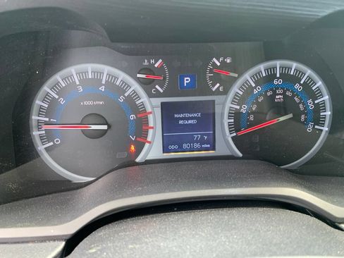 Used 2019 Toyota 4Runner TRD Off-Road Premium AWD/4WD image 13