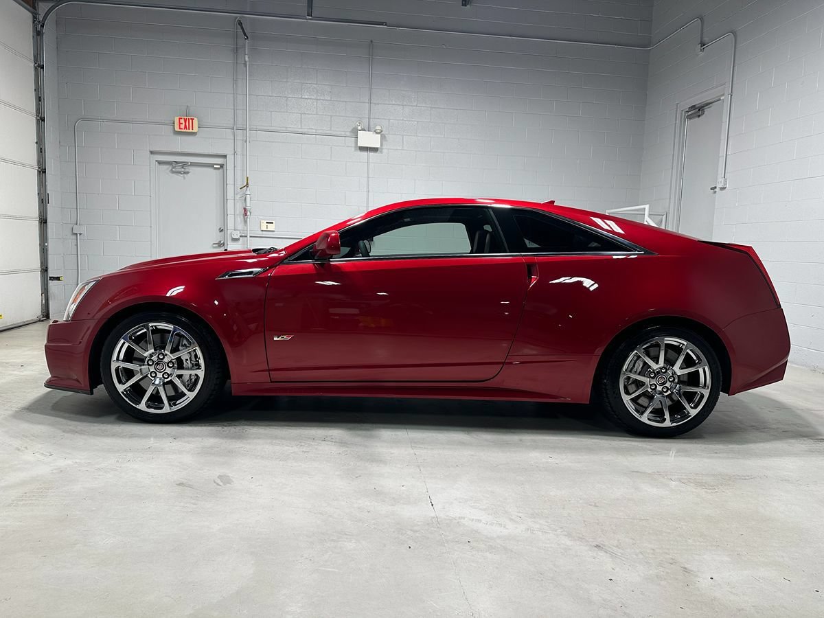 Used 2011 Cadillac CTS V w/ Wood Trim Package RWD image 20