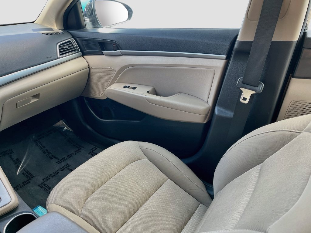 Used 2018 Hyundai Elantra Value Edition FWD image 22
