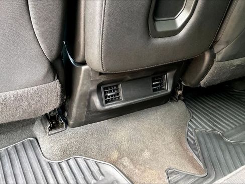 Used 2021 Chevrolet Silverado 1500 Custom Trail Boss AWD/4WD image 33